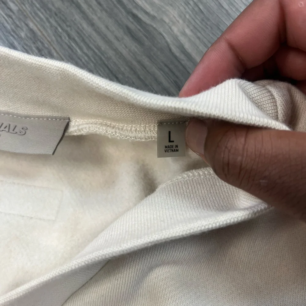 Essentials vest - Picture 5 of 7